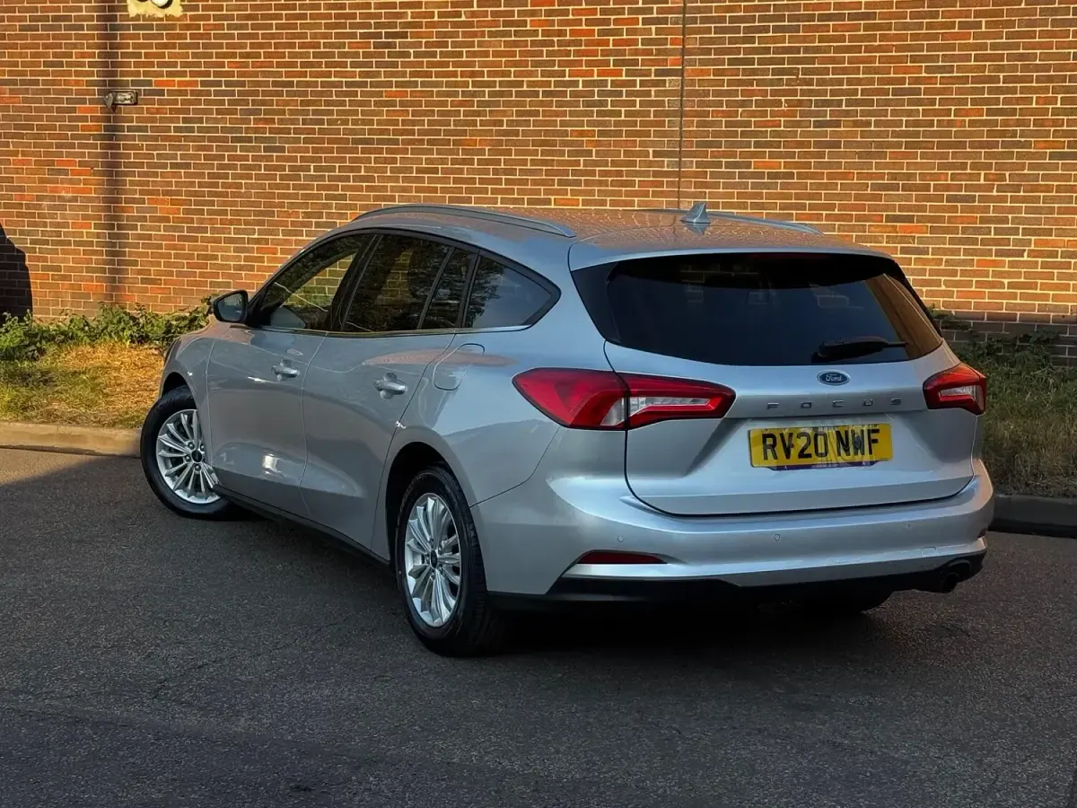 Used Ford Focus Titanium 120 HP (88 kW) 2020 Silver Estate