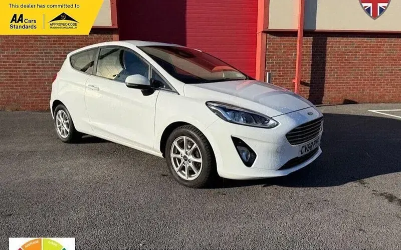 Begagnad Ford Fiesta Zetec 101 HK (74 kW) 2018 Halvkombi