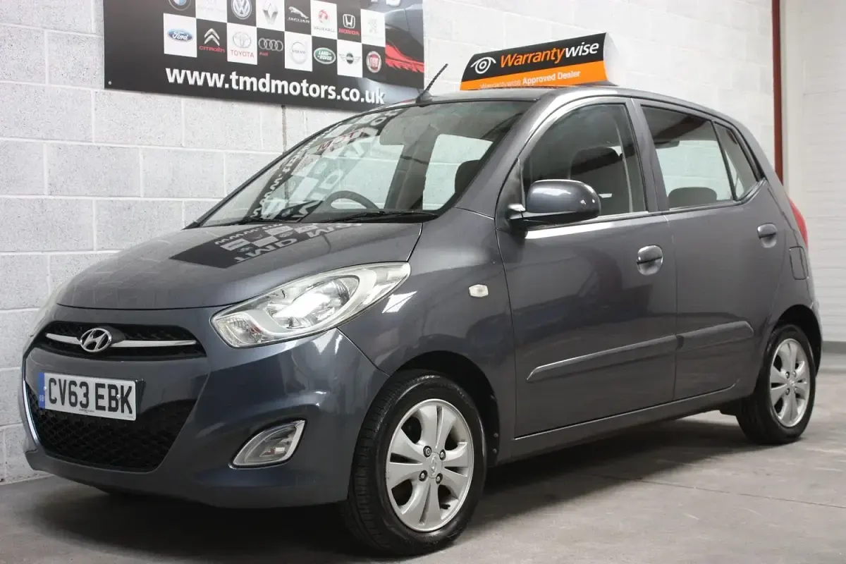 Used Hyundai i10 Active 83 HP (61 kW) 2013 Blue Hatchback