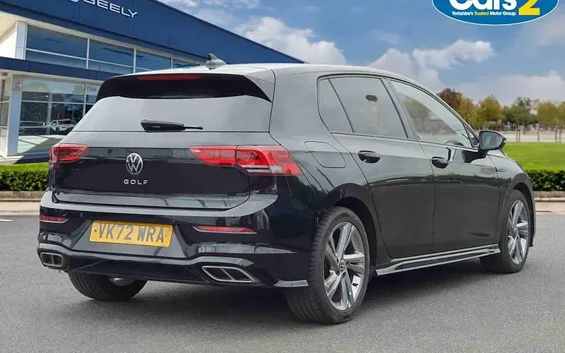 Used VW Golf VIII R-line 131 HP (96 kW) 2024 Hatchback