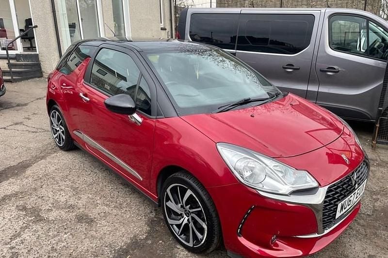 Used DS Automobiles DS3 Connected Chic 110 HP (80 kW) 2017 Red Hatchback