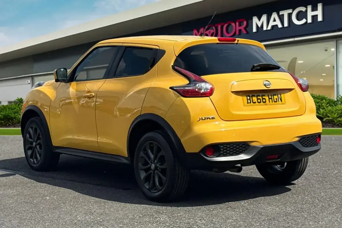 Used Nissan Juke Tekna 2017 Yellow SUV