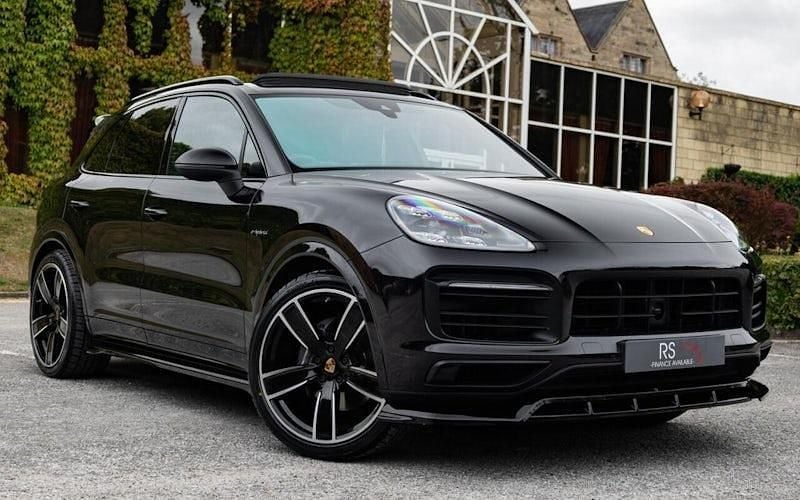Used 2023 Porsche Cayenne SUV | £63,990 (Fair price) - Image 1/4