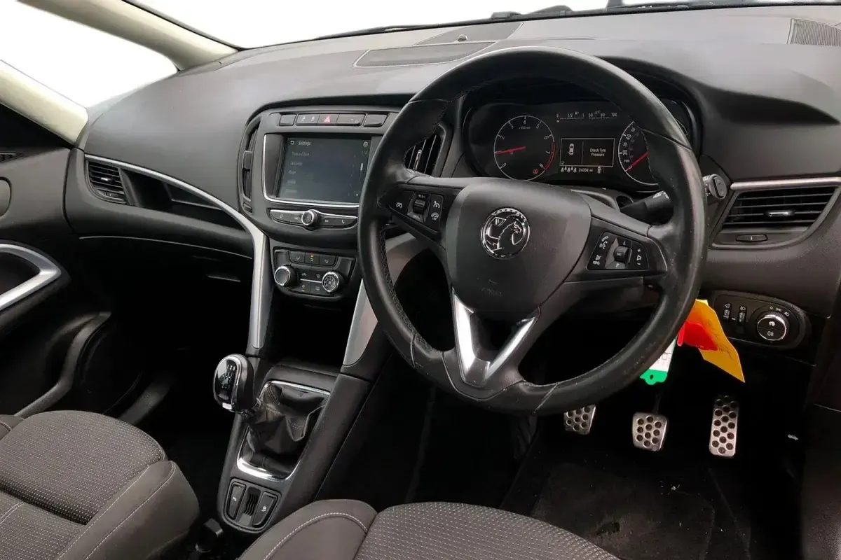 Used Vauxhall Zafira Tourer SRi 2016 Red MPV