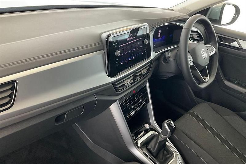 Novo VW T-Roc Match 150 HP (110 kW) 2026 Prateado SUV