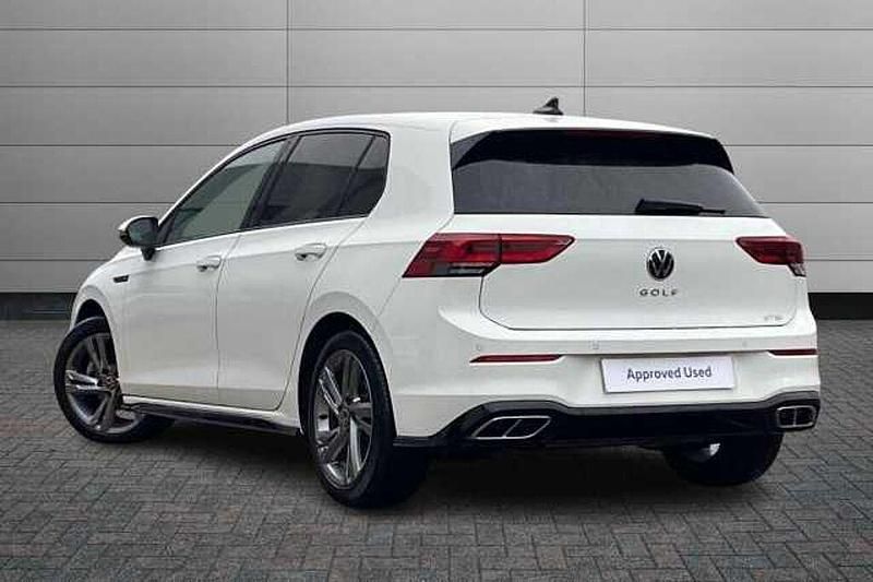 Used VW Golf VIII R-line 150 HP (110 kW) 2022 Pure white Hatchback