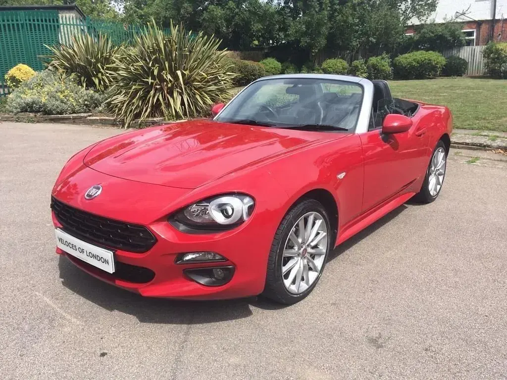 Used Fiat 124 Spider Lusso 180 HP (132 kW) 2016 Red Cabriolet