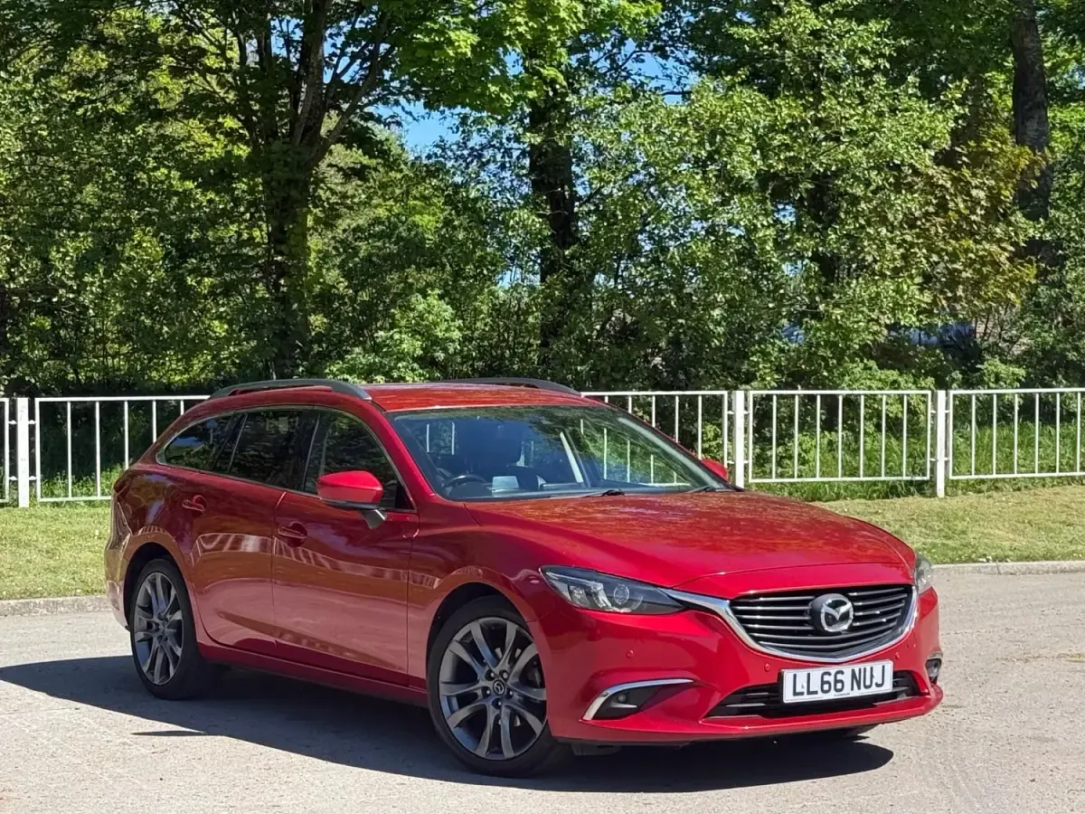 Second-hand Mazda 6 Inclusive 175 CP (128 kW) 2016 Roșu Break