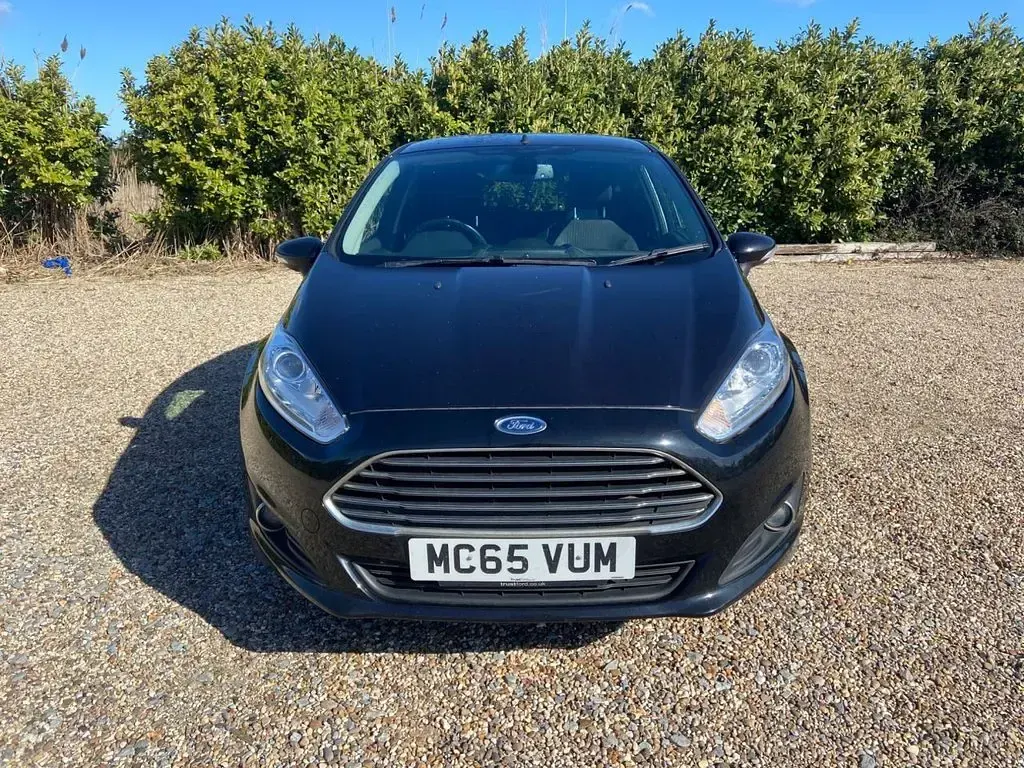 Used Ford Fiesta Titanium 100 HP (73 kW) 2016 Black Hatchback