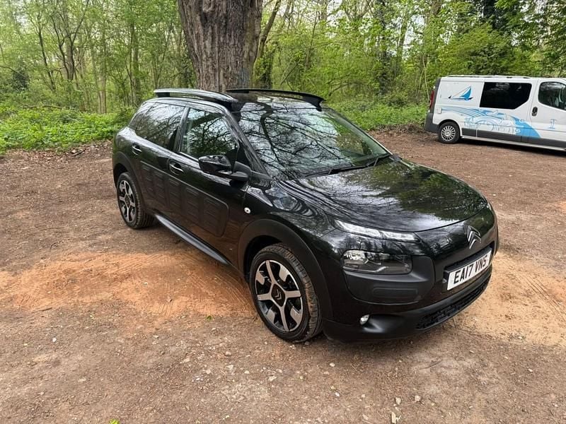 Used Citroën C4 Cactus Flair 82 HP (60 kW) 2017 Black Hatchback