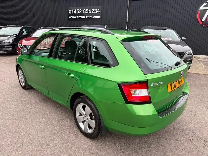 Used Skoda Fabia SE 110 HP (80 kW) 2017 Green Estate