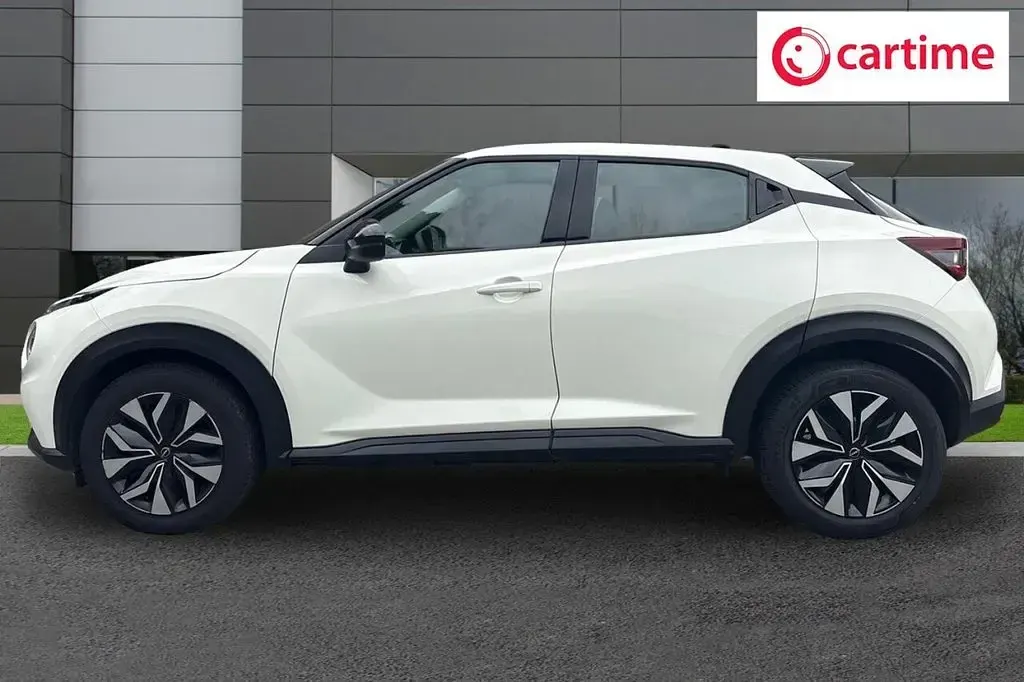 Used Nissan Juke Acenta 117 HP (86 kW) 2023 White SUV