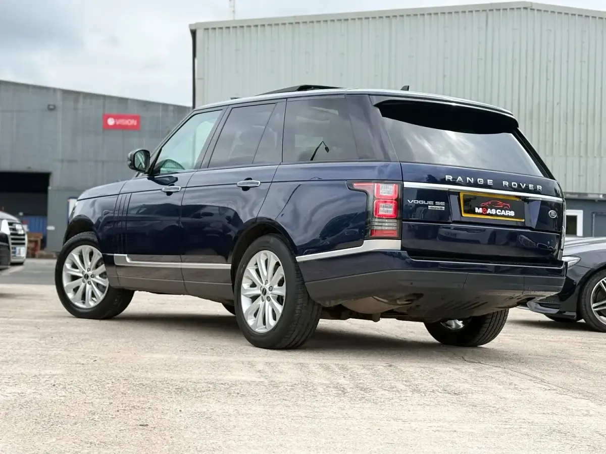 Used Land Rover Range Rover Vogue SE 339 HP (249 kW) 2015 Blue SUV