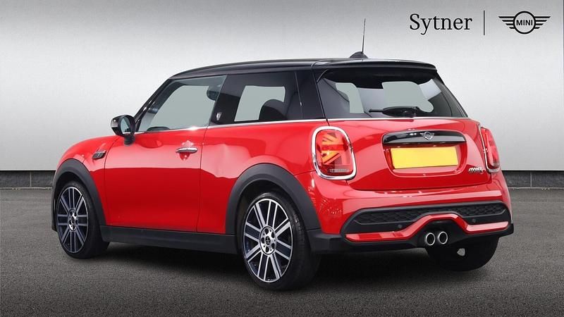 Used Mini Cooper S Exclusive 176 HP (129 kW) 2022 Red Hatchback
