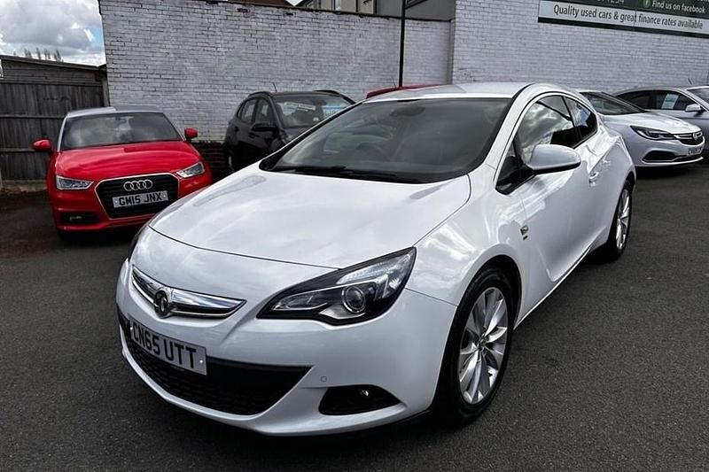 Second-hand Vauxhall Astra GTC SRi 140 CP (102 kW) 2015 Coupe