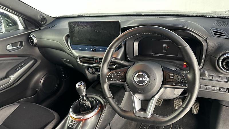 Used Nissan Juke N-Connecta 114 HP (83 kW) 2024 Grey SUV