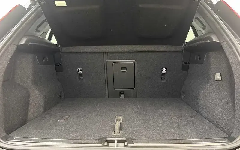 Used Volvo XC40 Plus 197 HP (144 kW) 2027 Black SUV