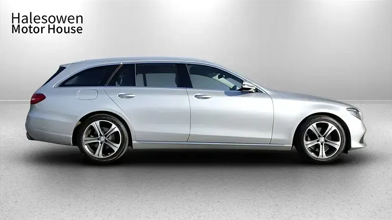 Gebraucht Mercedes E220 Premium Plus 194 PS (142 kW) 2017 Silber Kombi