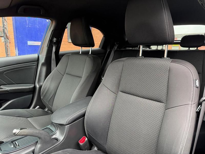 Used Honda Civic Sport 120 HP (88 kW) 2017 Blue Hatchback