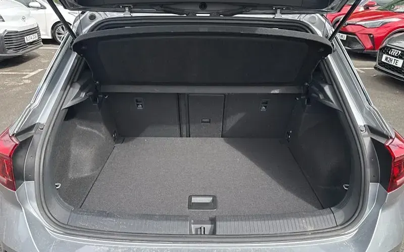 Used VW T-Roc R-line 150 HP (110 kW) 2023 Silver SUV