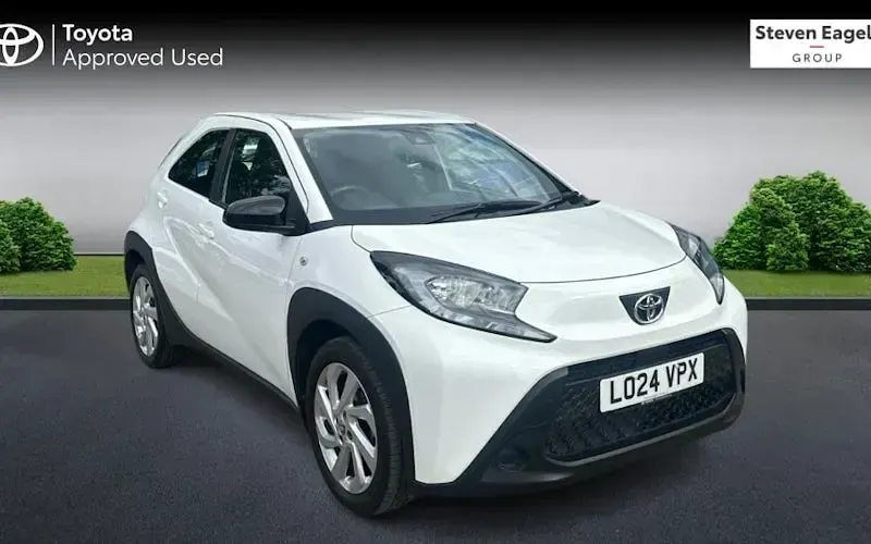 Used Toyota Aygo X PURE 72 HP (52 kW) 2024 SUV