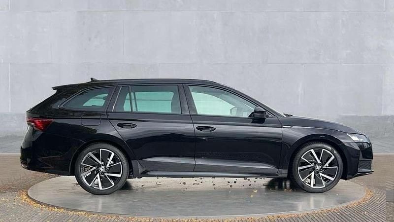 Used Skoda Octavia 204 HP (150 kW) 2025 Estate
