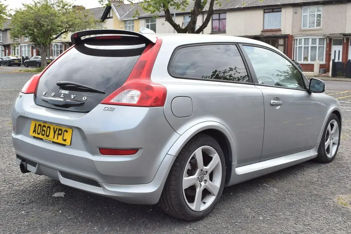 Used Volvo C30 R-Design 115 HP (84 kW) 2011 Silver Hatchback