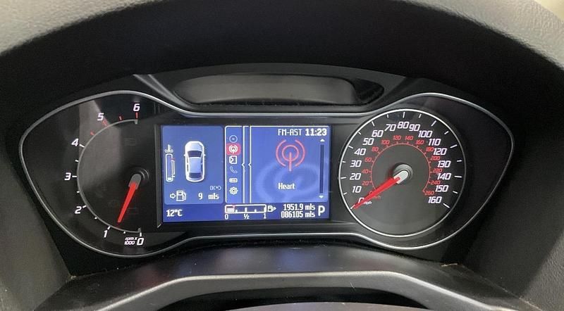 Used Ford Mondeo Titanium X 163 HP (119 kW) 2012 Silver Hatchback