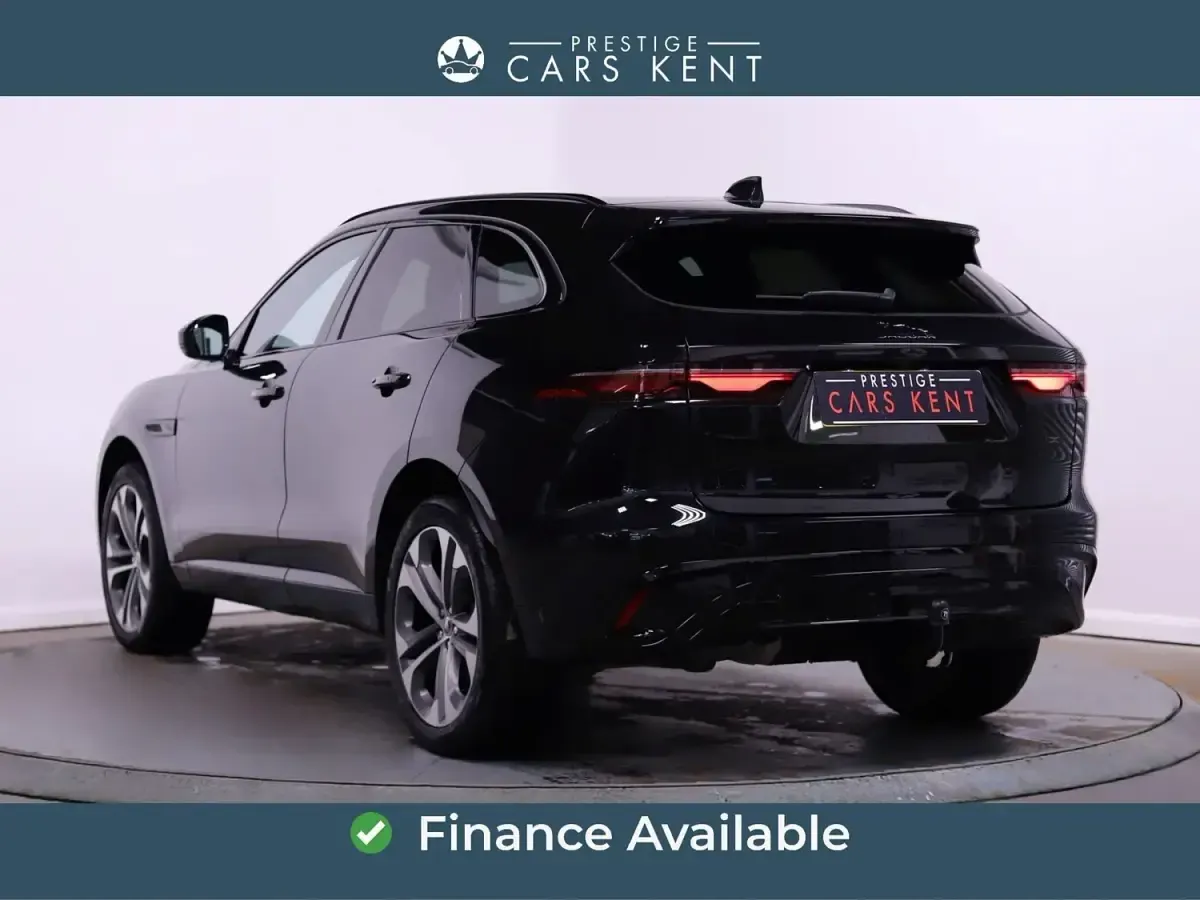 Używany Jaguar F-Pace R-Dynamic 2024 Czarny SUV