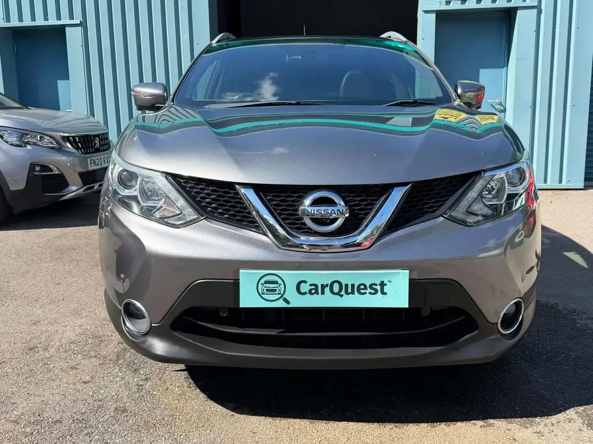 Used Nissan Qashqai N-Vision 110 HP (80 kW) 2017 Grey SUV
