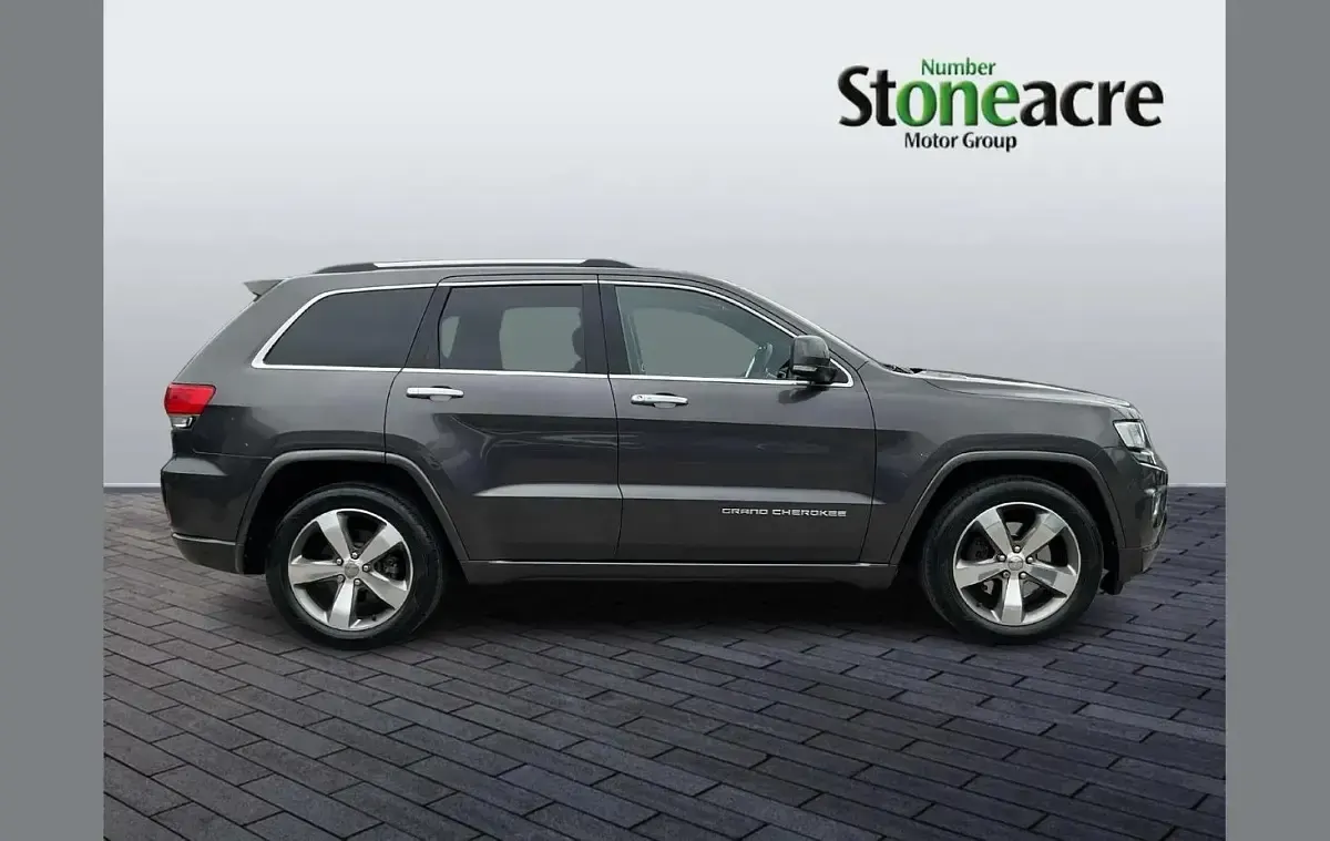 Usado Jeep Grand Cherokee Overland 247 HP (181 kW) 2016 Cinzento SUV