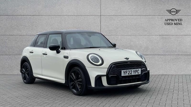 White Used 2022 Mini Cooper Hatch Hatchback | £17,899 (Fair price) - Image 1/4