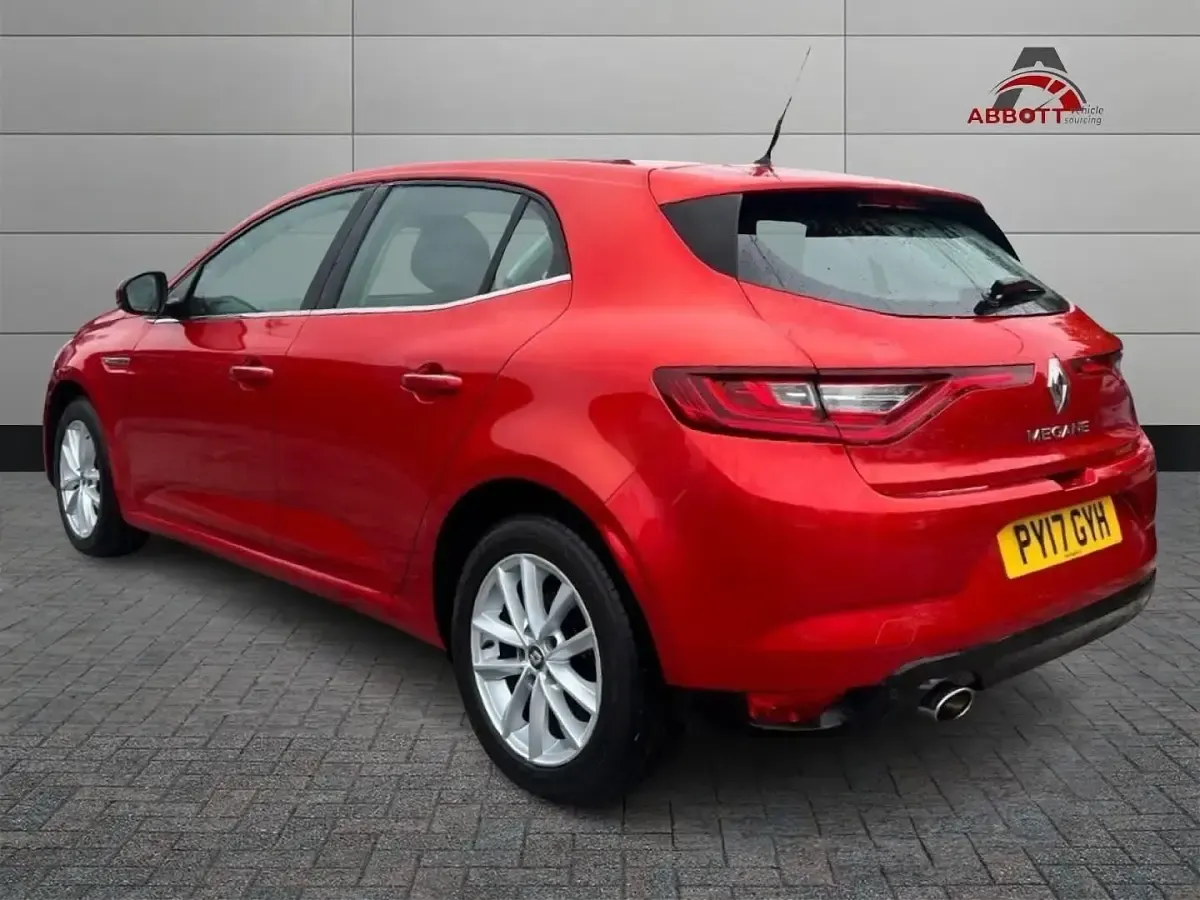 Used Renault Mégane Dynamique 2017 Red Hatchback