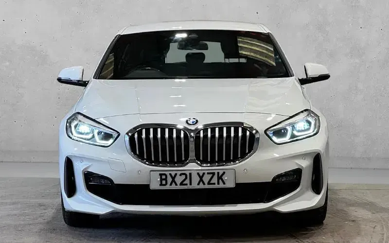 Used BMW 118 M Sport 140 HP (102 kW) 2020 White Hatchback