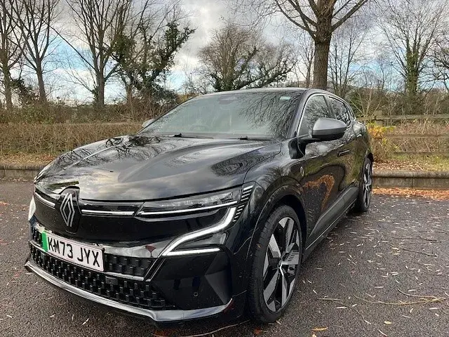 Gebraucht Renault Megane E-Tech Techno 160 kW (218 PS) 2023 Schwarz Kleinwagen