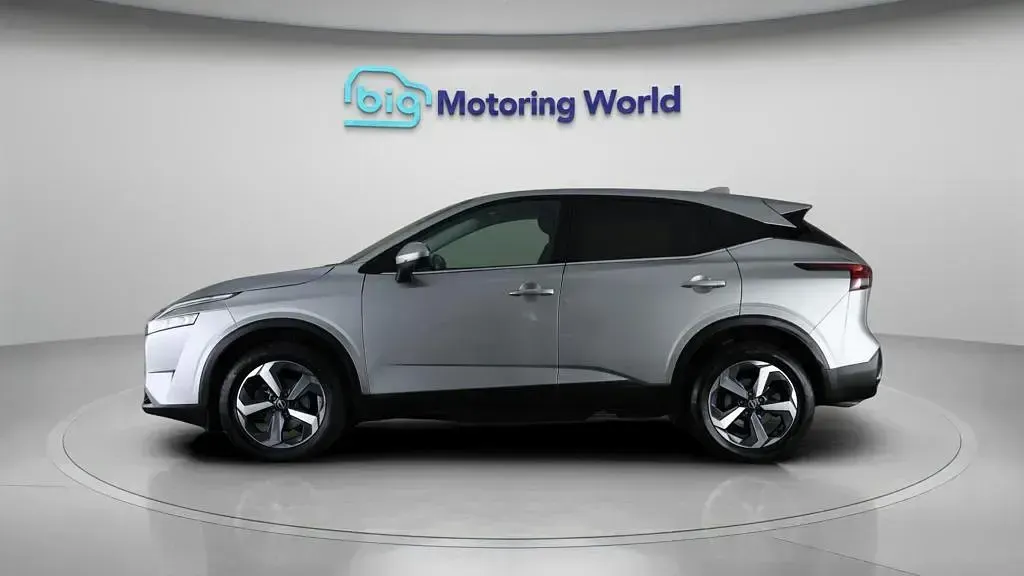 Used Nissan Qashqai N-Connecta 140 HP (102 kW) 2023 Silver SUV