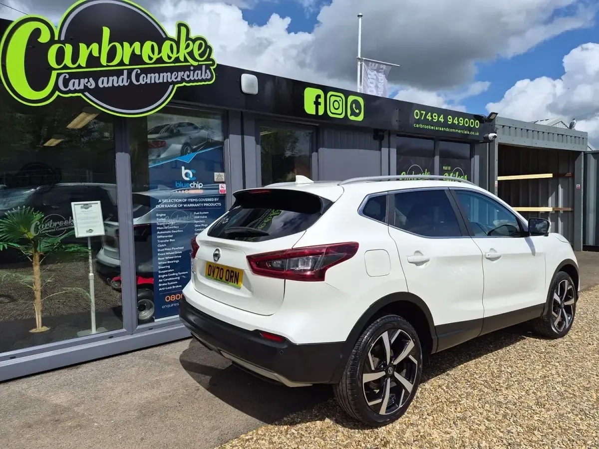 Used Nissan Qashqai Tekna 2020 White SUV