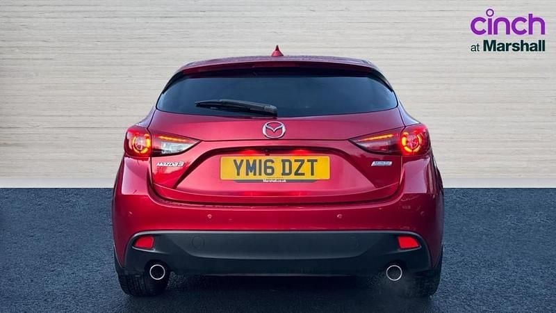 Used Mazda 3 Inclusive 120 HP (88 kW) 2016 Red Hatchback