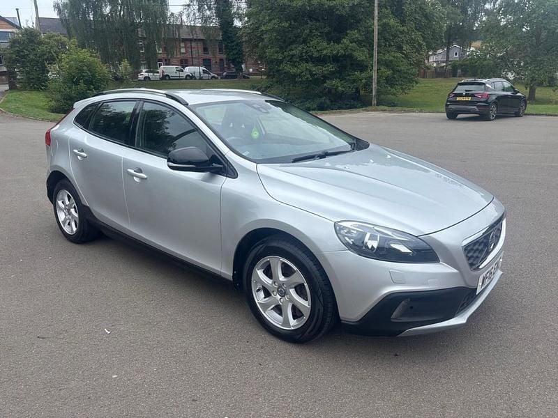 Silver Used 2016 Volvo V40 CC SE Estate | £4,990 (Super price) - Image 1/4