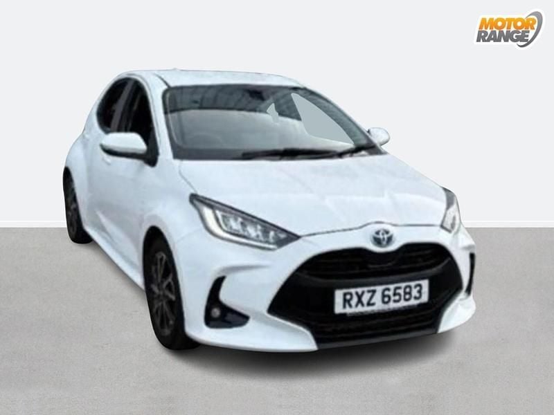 White Used 2022 Toyota Yaris Design Hatchback | £15,895 - Image 1/1