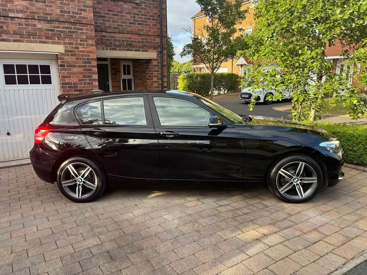 Used BMW 118 Sport Line 150 HP (110 kW) 2017 Black Hatchback