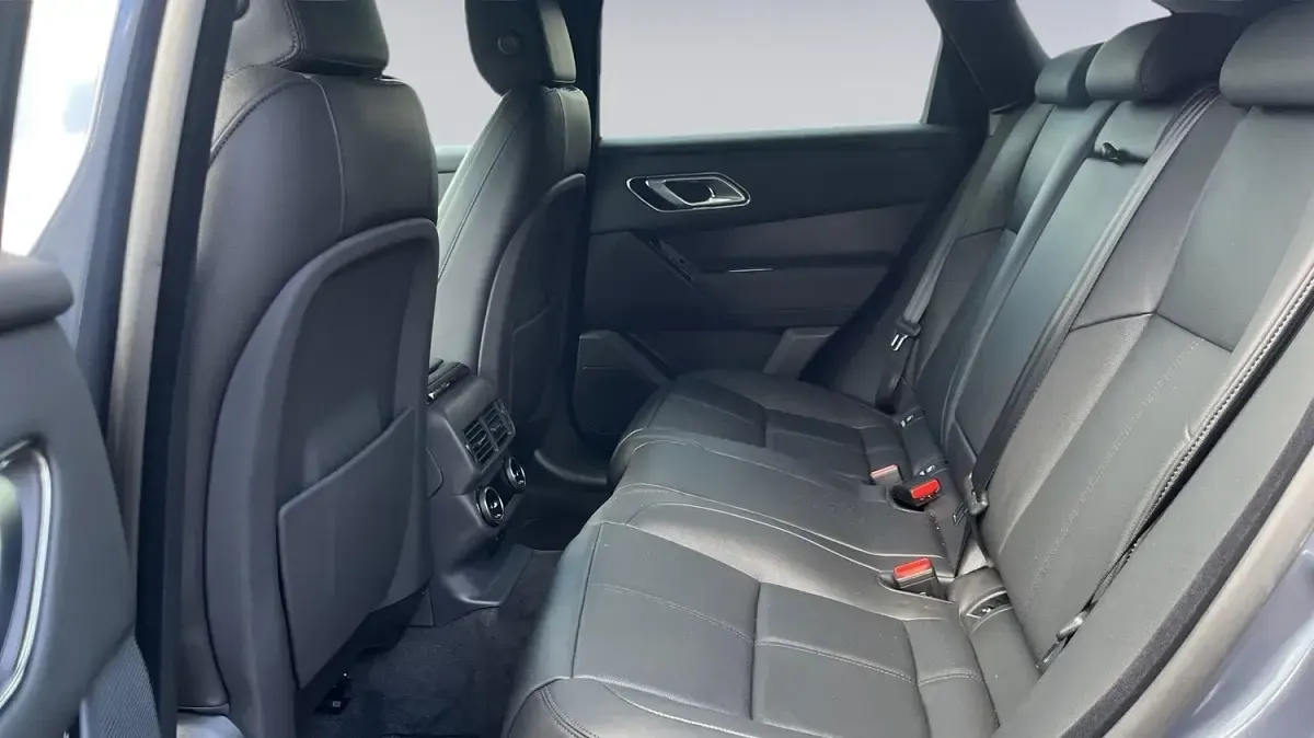 Used Land Rover Range Rover Velar SE Dynamic 204 HP (150 kW) 2025 Varesine blue SUV