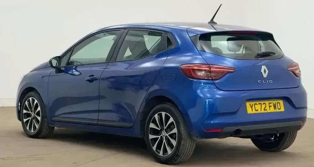 Used Renault Clio Evolution 2023 Blue Hatchback