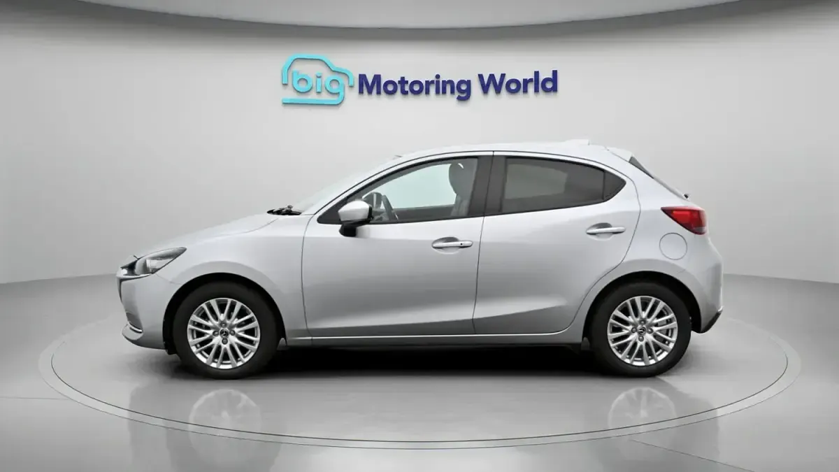 Used Mazda 2 Inclusive 90 HP (66 kW) 2023 Silver Hatchback