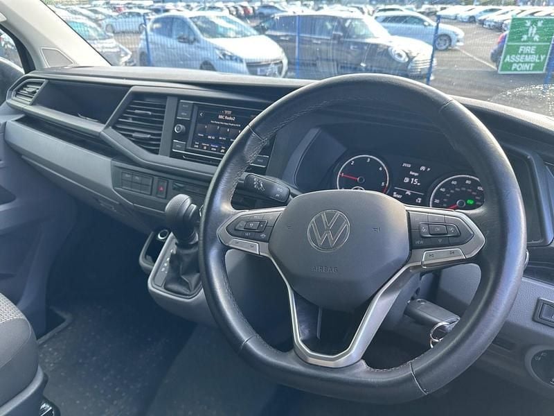 Begagnad VW Transporter Highline 2023 Blå Van