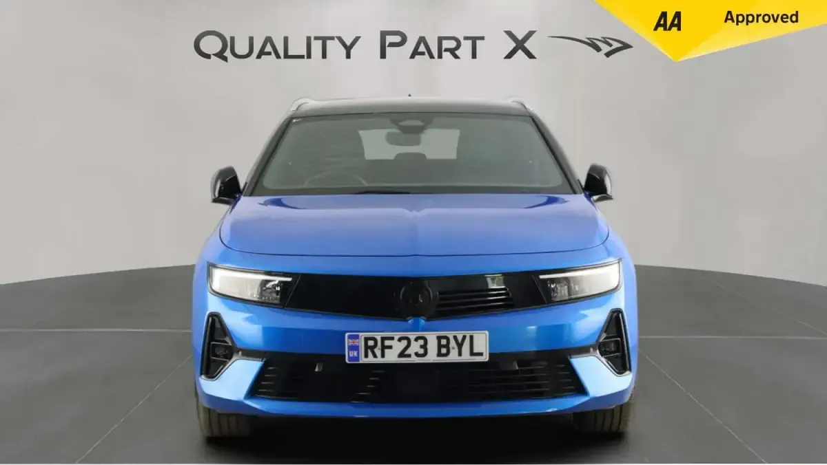 Used Vauxhall Astra S 130 HP (95 kW) 2023 Blue Estate