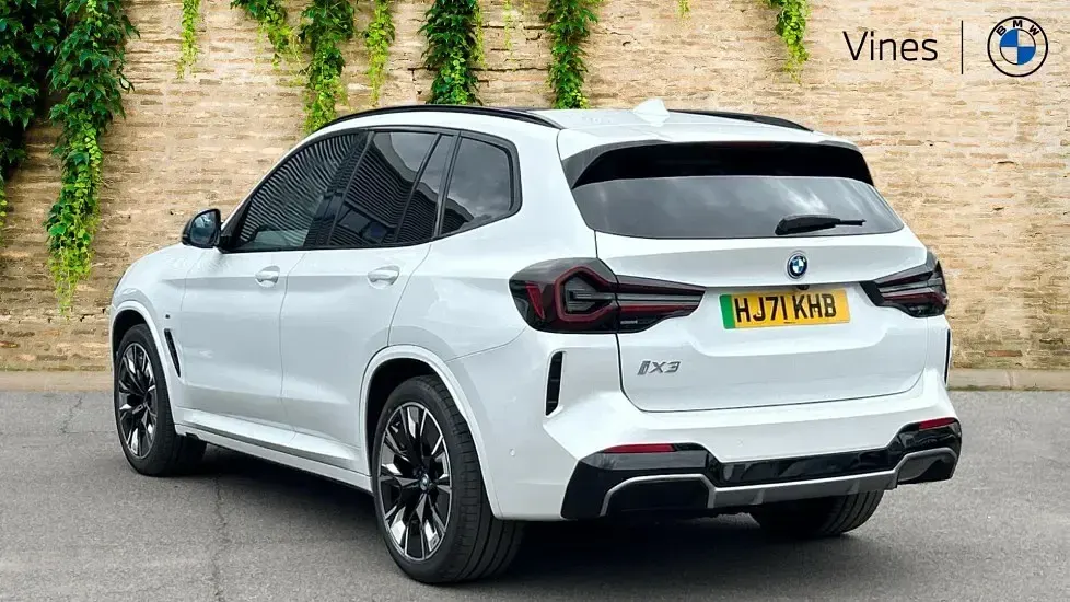 Used BMW iX3 M Sport 207 kW (282 HP) 2022 White SUV