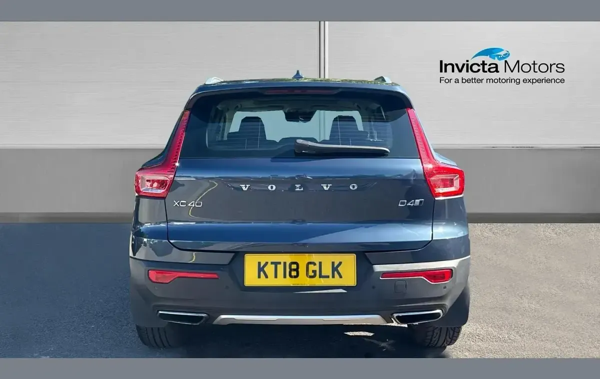 Usado Volvo XC40 Inscription 190 CV (139 kW) 2018 Azul SUV