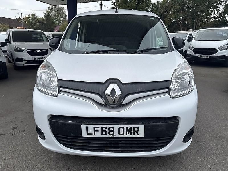 Used Renault Kangoo Business 80 HP (58 kW) 2018 White MPV