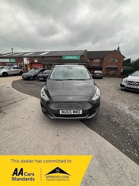 Used Ford S-MAX Titanium 180 HP (132 kW) 2015 Grey MPV